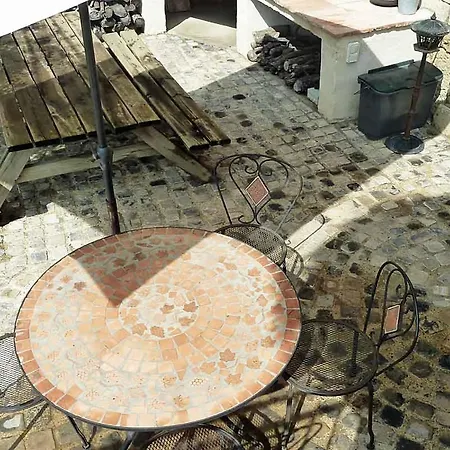 Hébergement de vacances Sleeps 10 Pool Puimisson