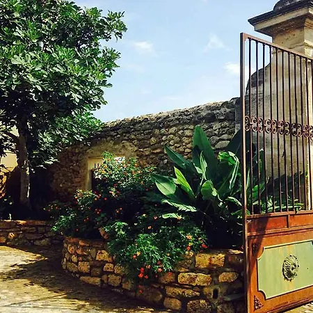 Sleeps 10 Pool Hébergement de vacances
