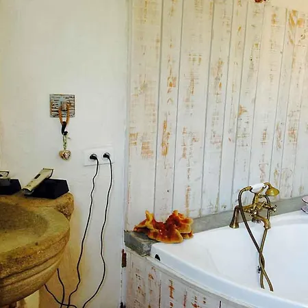 Sleeps 10 Pool Hébergement de vacances Puimisson
